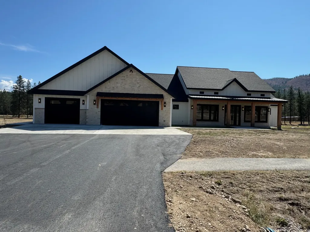 9883 Hatton Lane Lolo MT 59847
