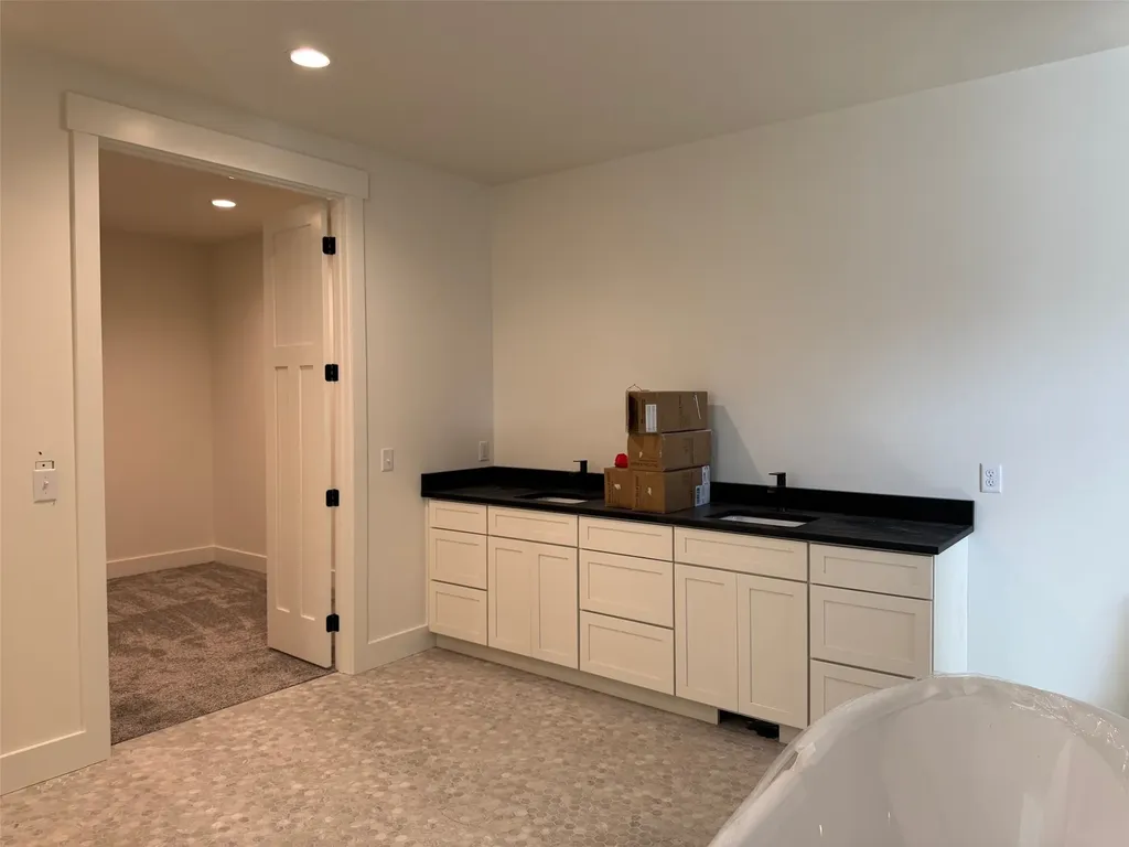 9883 Hatton Lane Lolo MT 59847