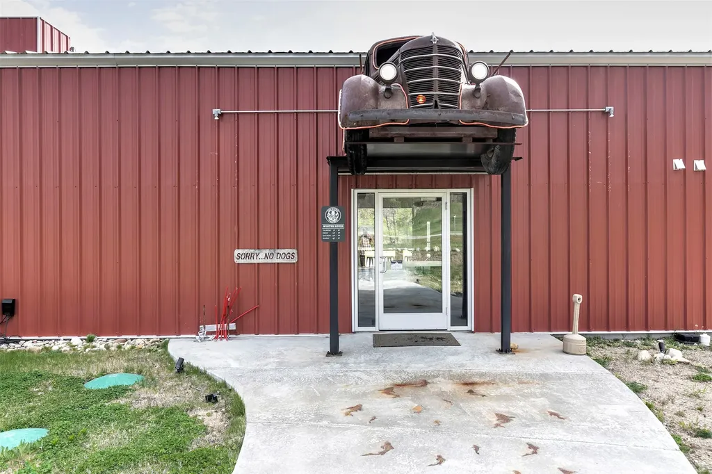 125 Hannon Lane Darby MT 59829
