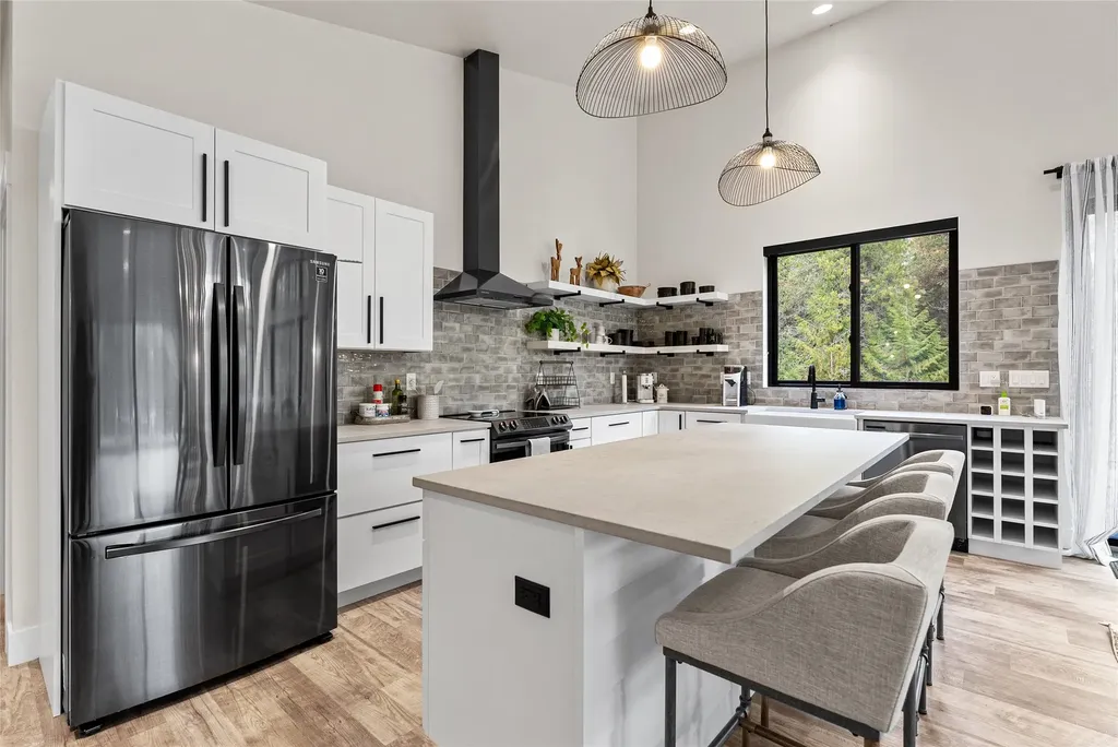 75 Northshore Drive Troy MT 59935