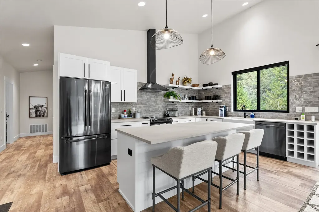 75 Northshore Drive Troy MT 59935