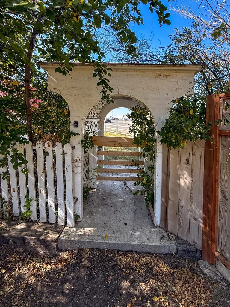 124 Rosebud Street Shelby MT 59474
