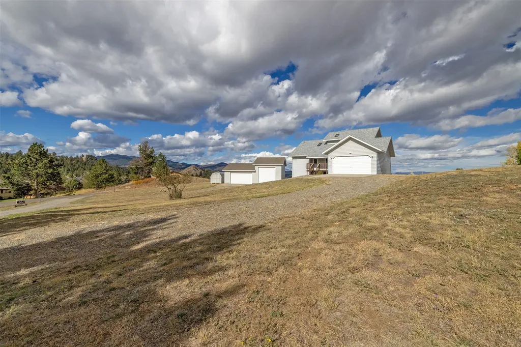 5 Crazy Mountain Cul De Sac Road Clancy MT 59634