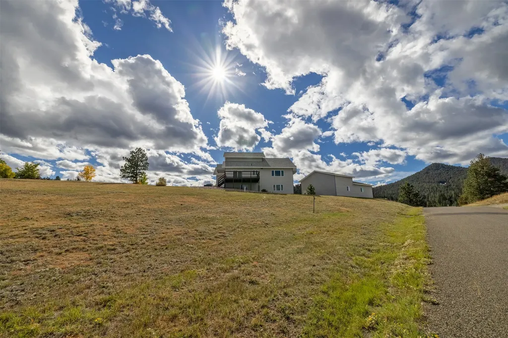 5 Crazy Mountain Cul De Sac Road Clancy MT 59634