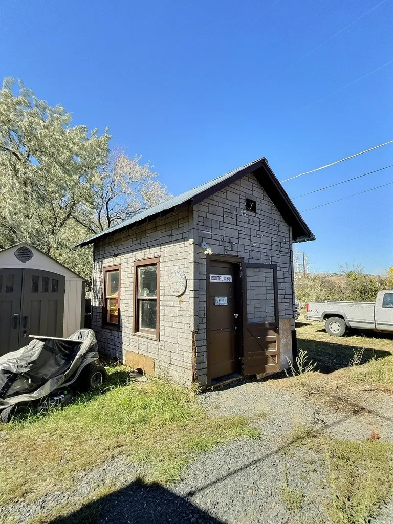 218 S Madison Street Boulder MT 59632