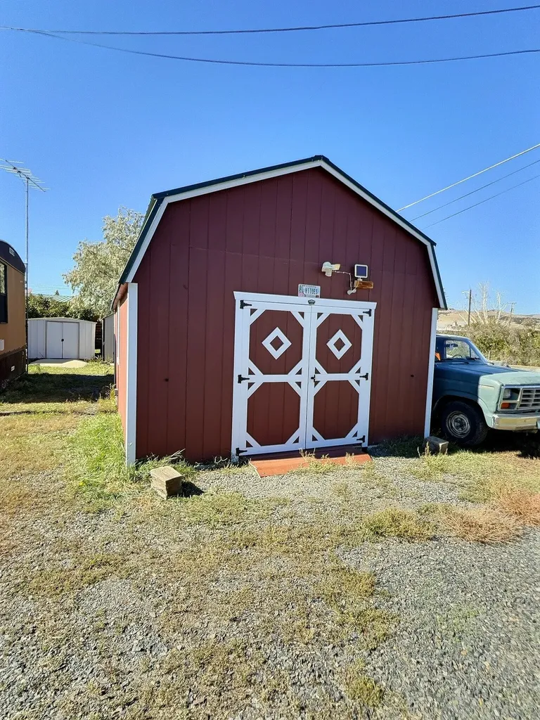 218 S Madison Street Boulder MT 59632