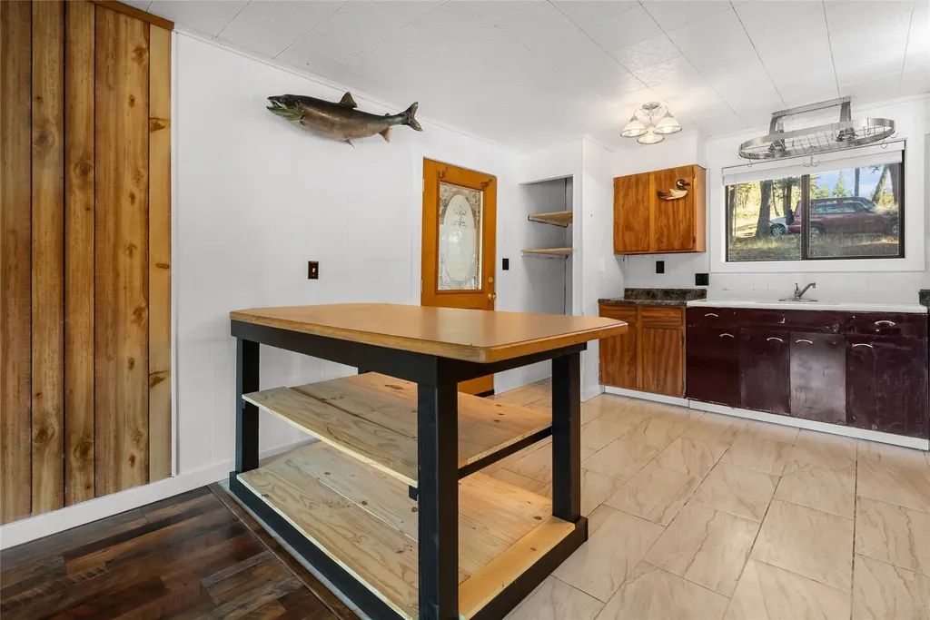 110 Happys Loop Libby MT 59923