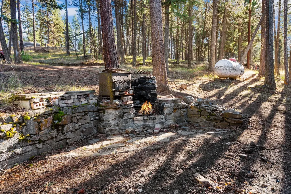 110 Happys Loop Libby MT 59923