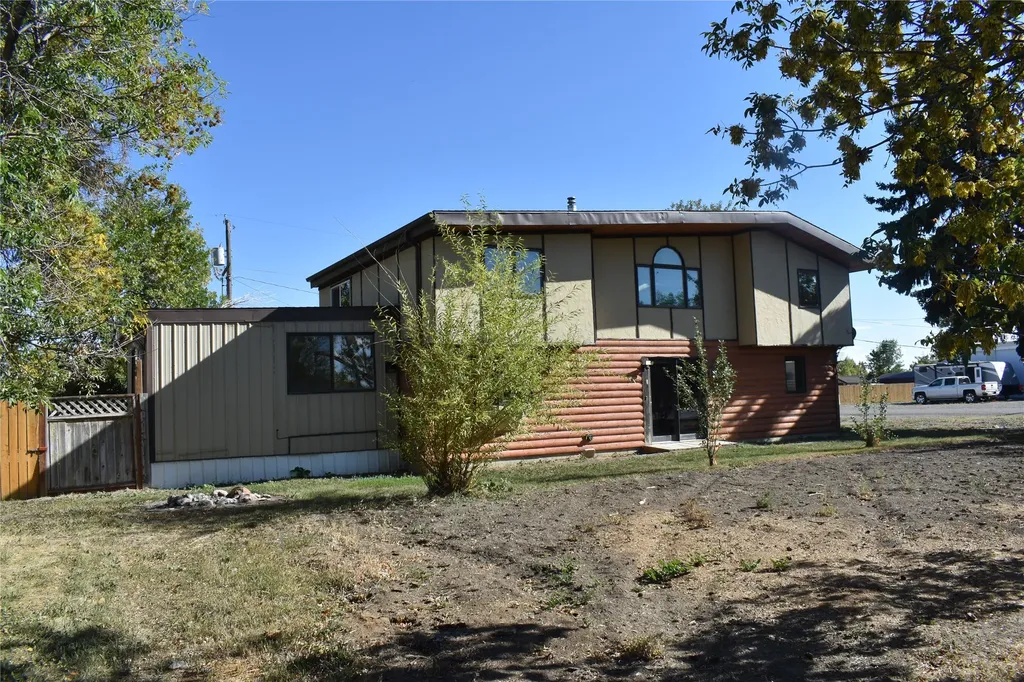 119 S Dakota Street Conrad MT 59425