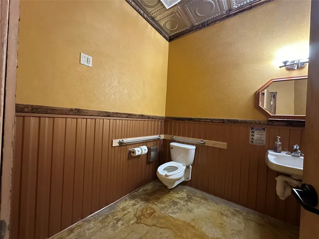 202 E Main Street White Sulphur Springs MT 59645