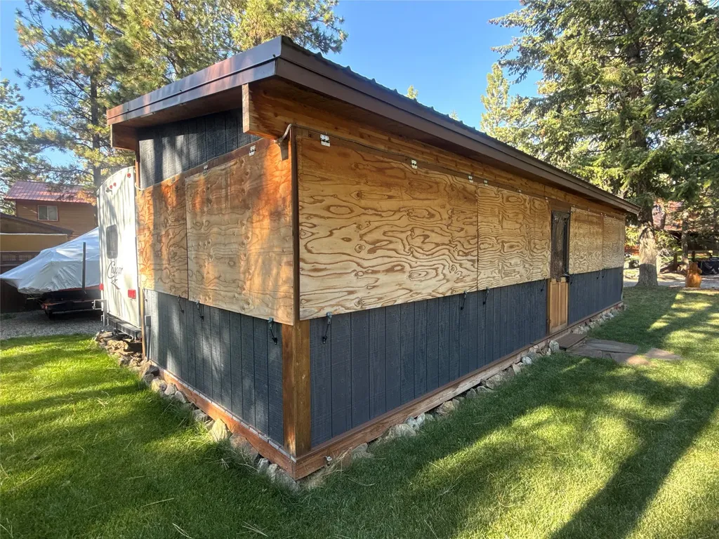 95 Reservoir Court Rexford MT 59930