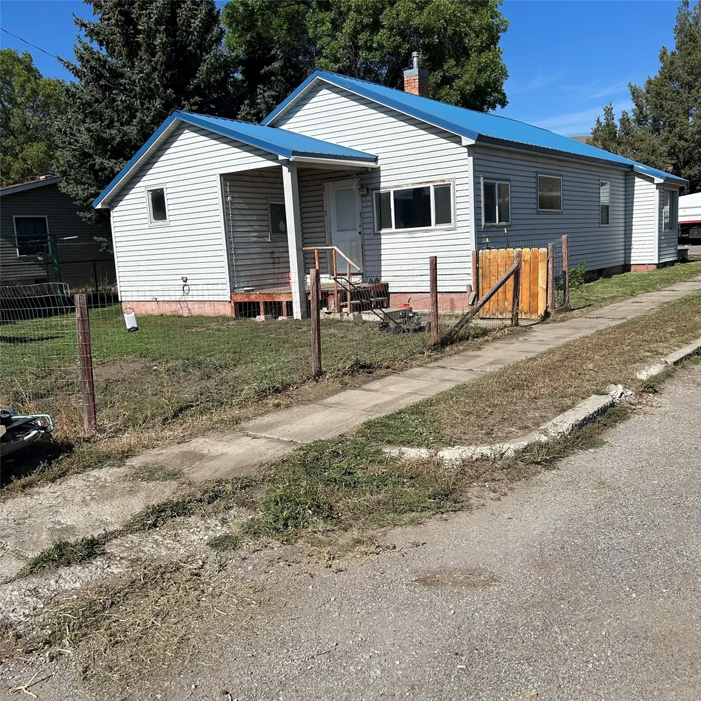 161 E Broad Street Drummond MT 59832