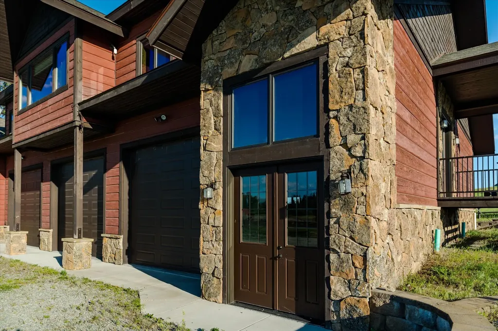 310 & 416 Jossie Lane Kalispell MT 59901