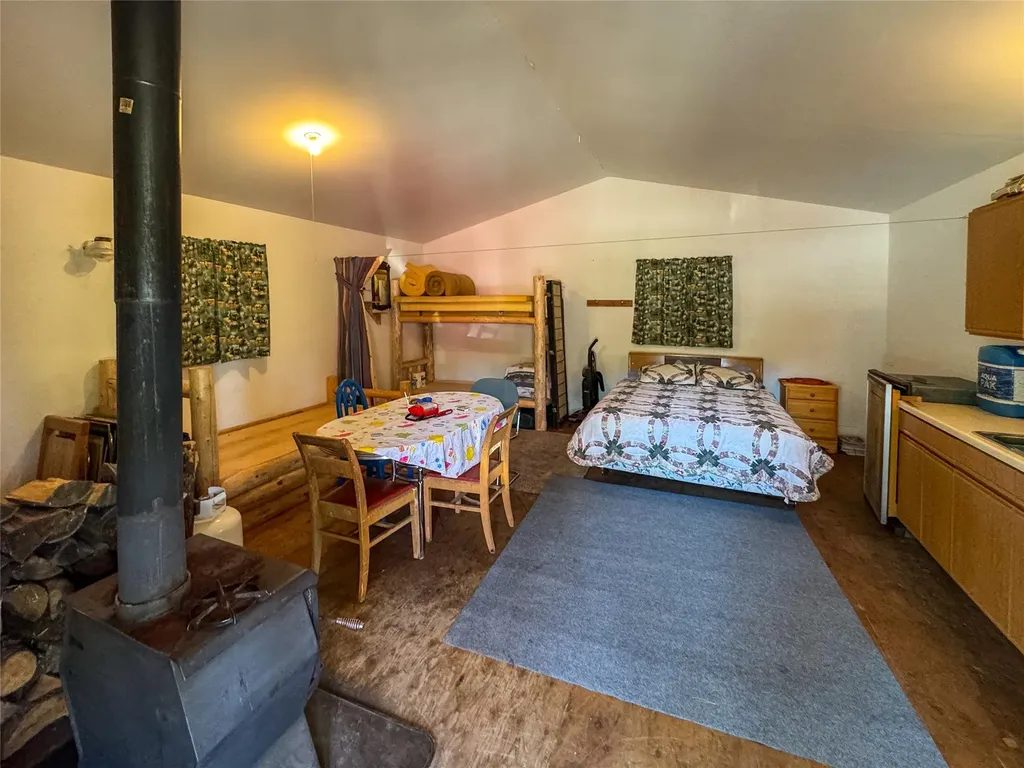 7379 Hahn Creek Road Elliston MT 59728
