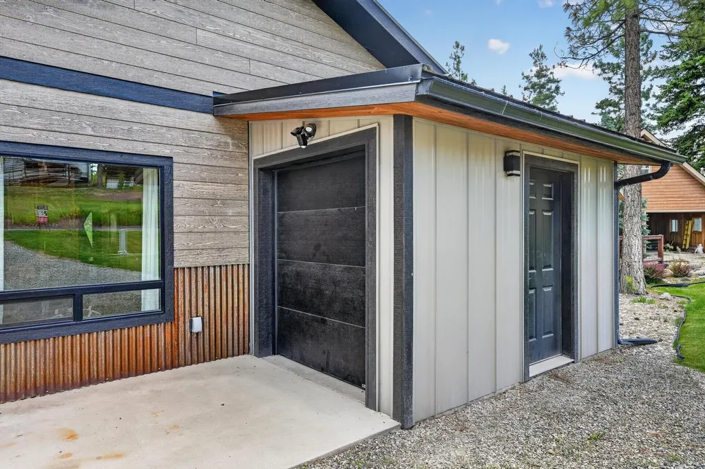 118 Salmon Drive Rexford MT 59930