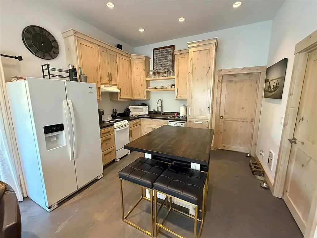 118 Salmon Drive Rexford MT 59930