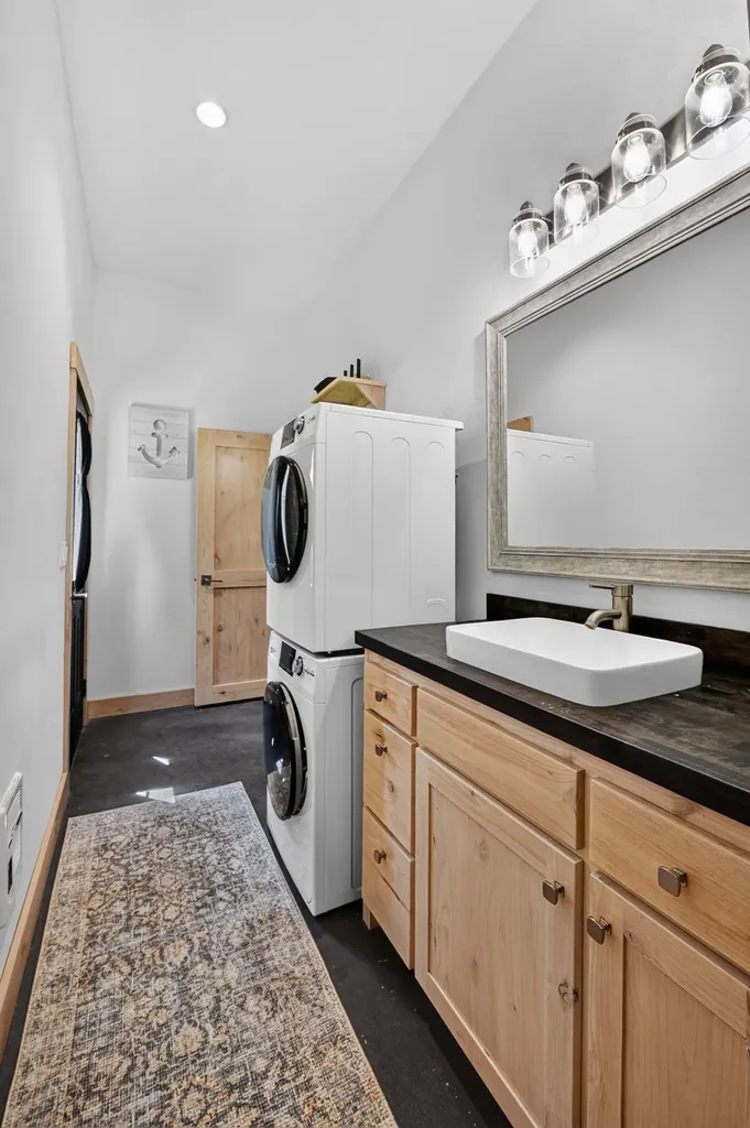118 Salmon Drive Rexford MT 59930