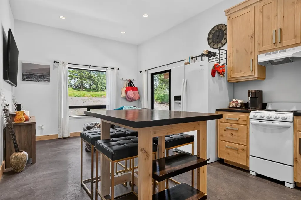 118 Salmon Drive Rexford MT 59930