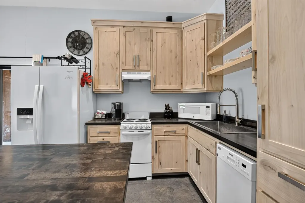 118 Salmon Drive Rexford MT 59930