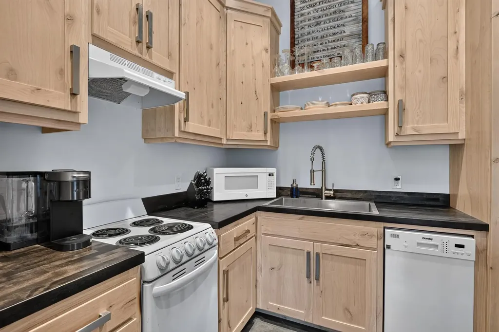 118 Salmon Drive Rexford MT 59930