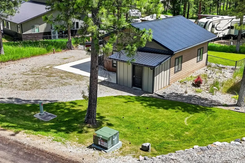 118 Salmon Drive Rexford MT 59930