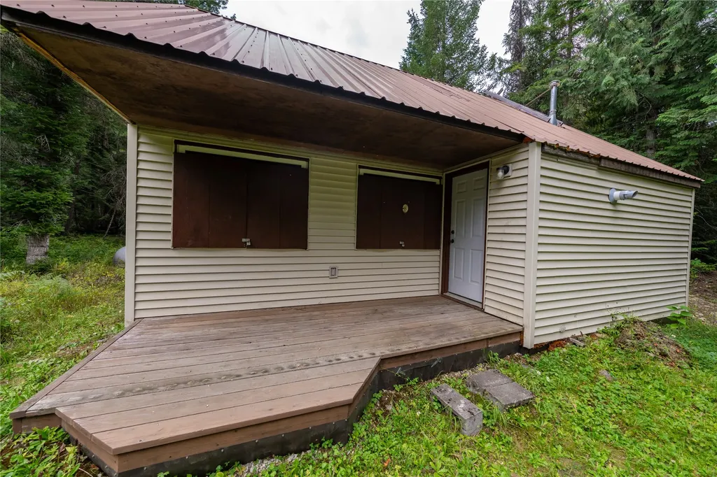 115 Thornton Lane Yaak MT 59935