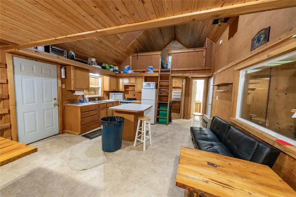 115 Thornton Lane Yaak MT 59935