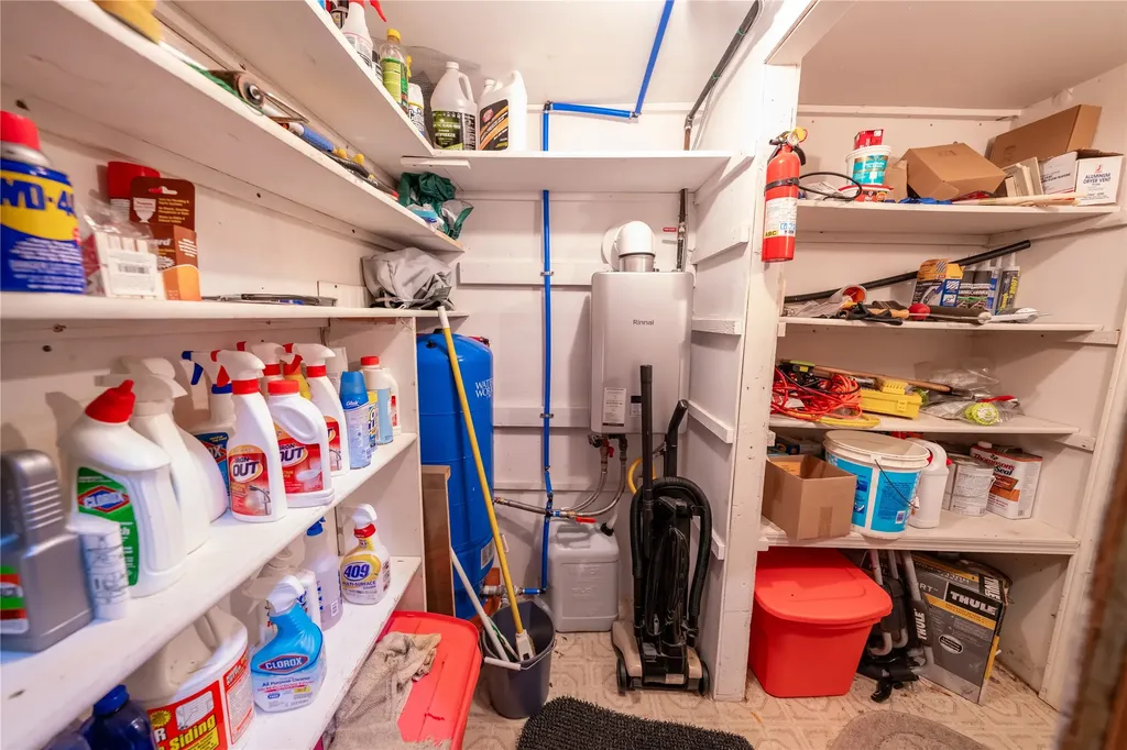 115 Thornton Lane Yaak MT 59935