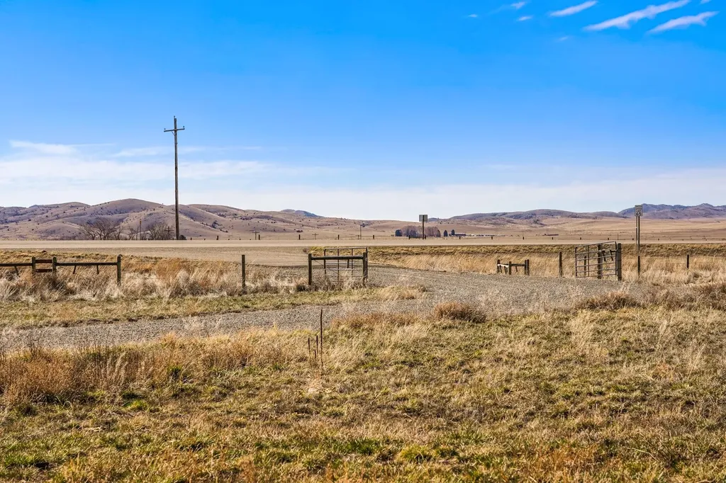 8866 Highway 287 Toston MT 59643