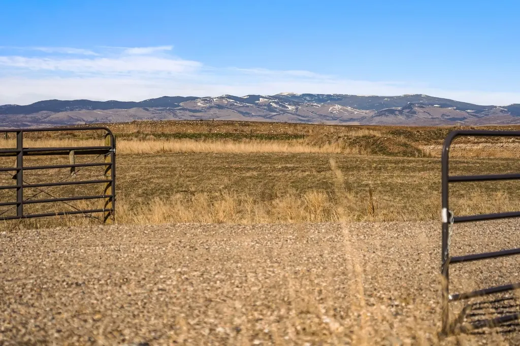 8866 Highway 287 Toston MT 59643