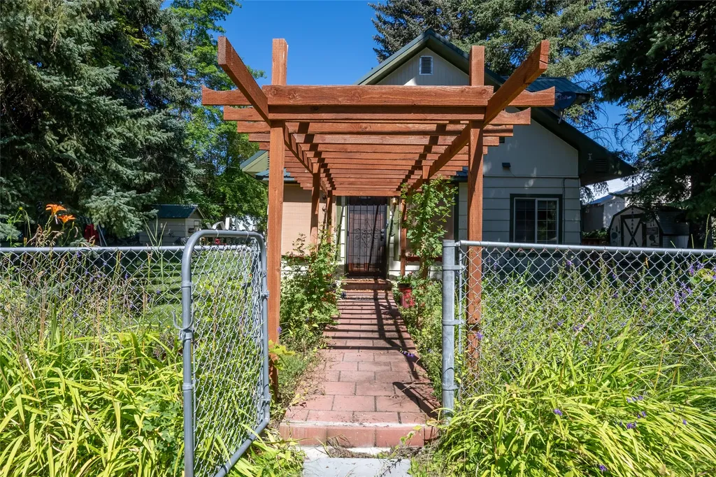 207 Main Street St Regis MT 59866