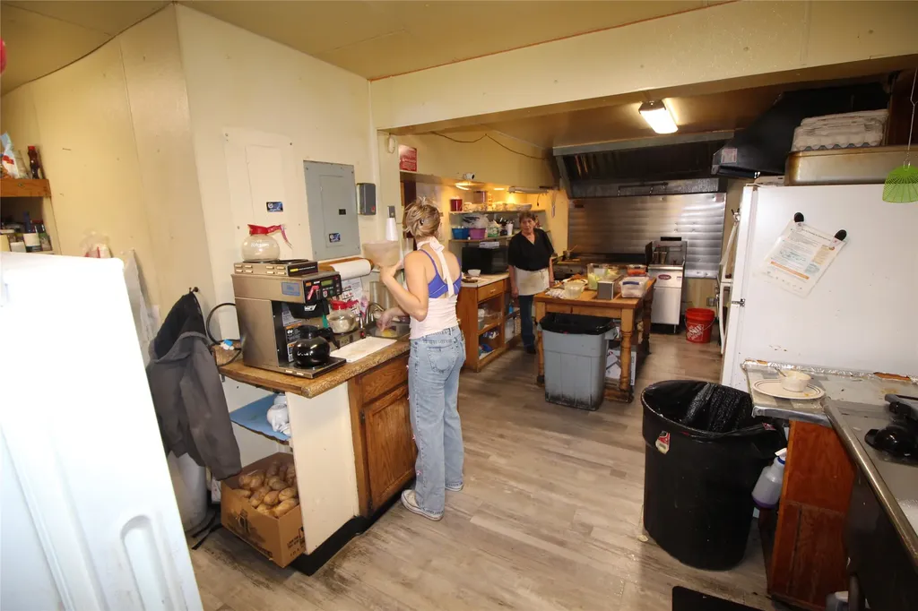 16 Central Avenue W Cascade MT 59421