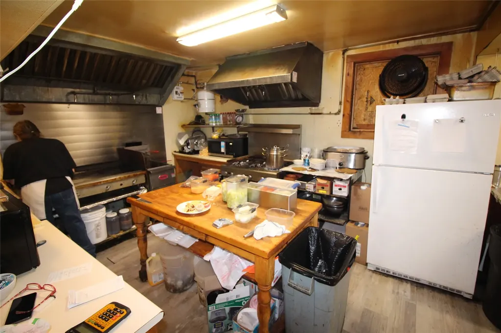 16 Central Avenue W Cascade MT 59421