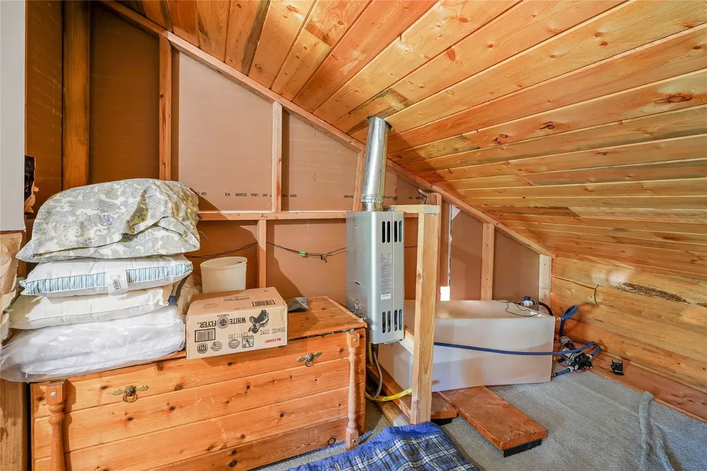 4995 Telegraph Creek Road Elliston MT 59728
