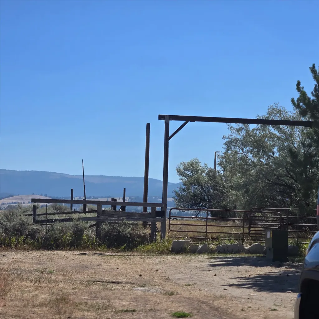 982 Foxy Lane Stevensville MT 59870