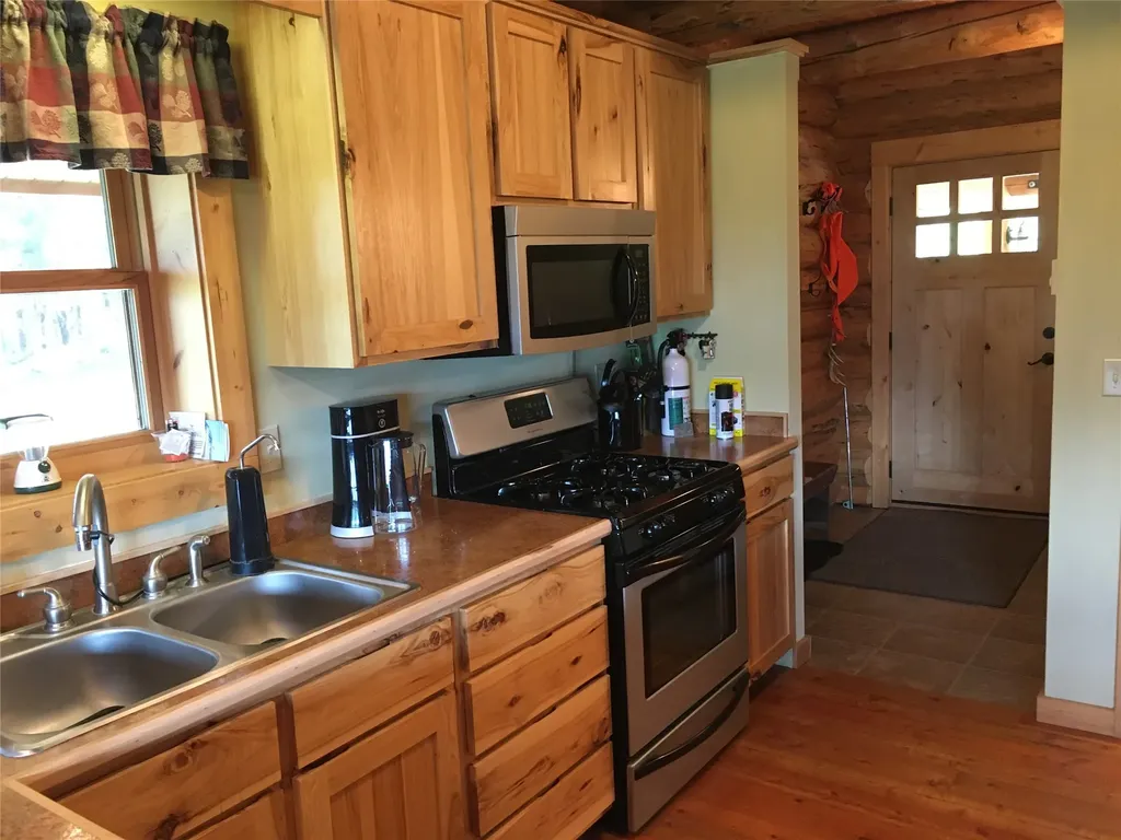 355 Tanager Trail Condon MT 59826