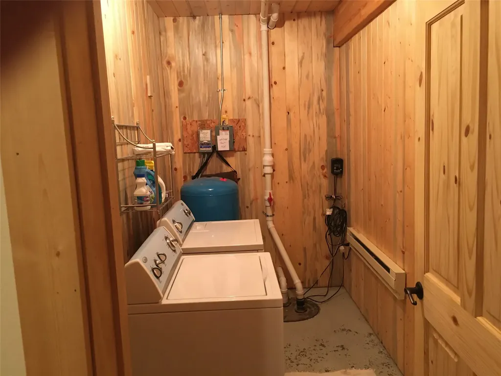 355 Tanager Trail Condon MT 59826