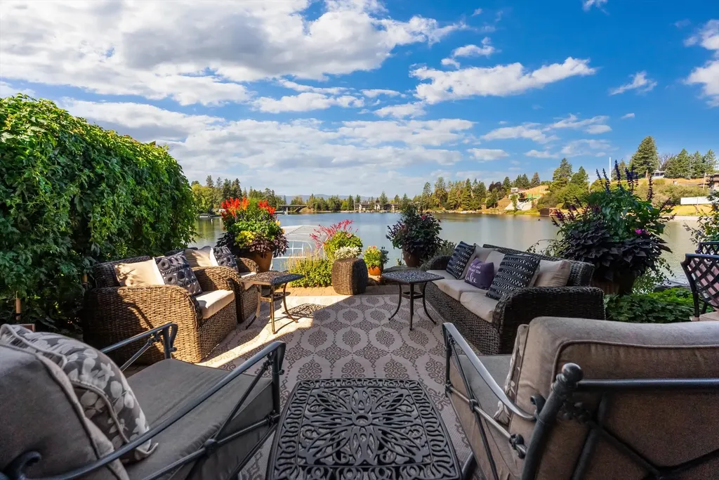 464 Electric Avenue Bigfork MT 59911