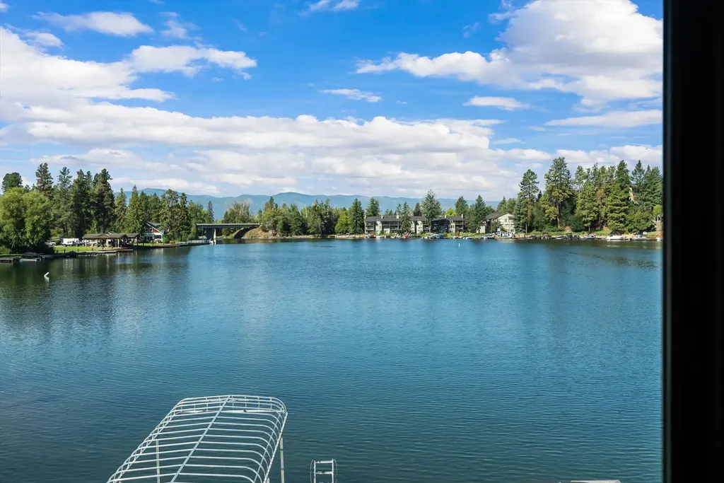 464 Electric Avenue Bigfork MT 59911