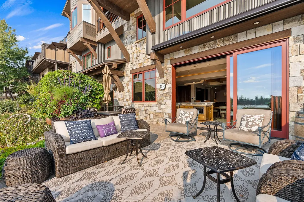 464 Electric Avenue Bigfork MT 59911