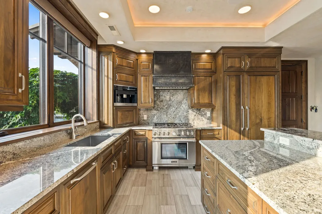 464 Electric Avenue Bigfork MT 59911