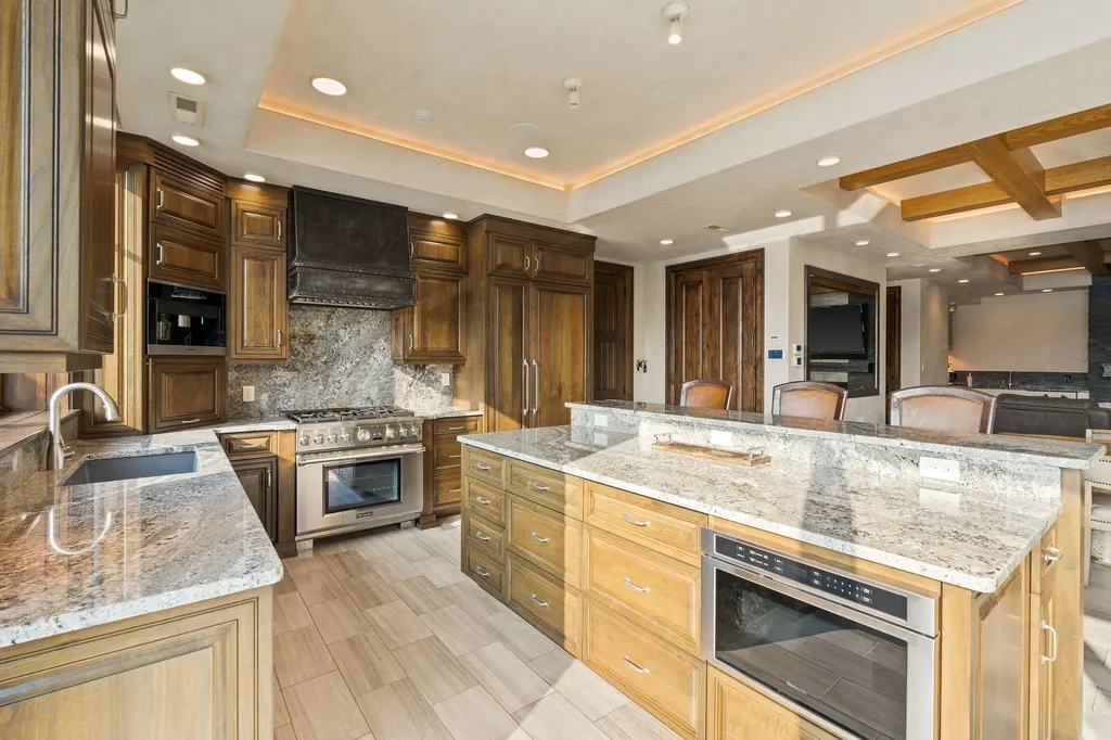 464 Electric Avenue Bigfork MT 59911