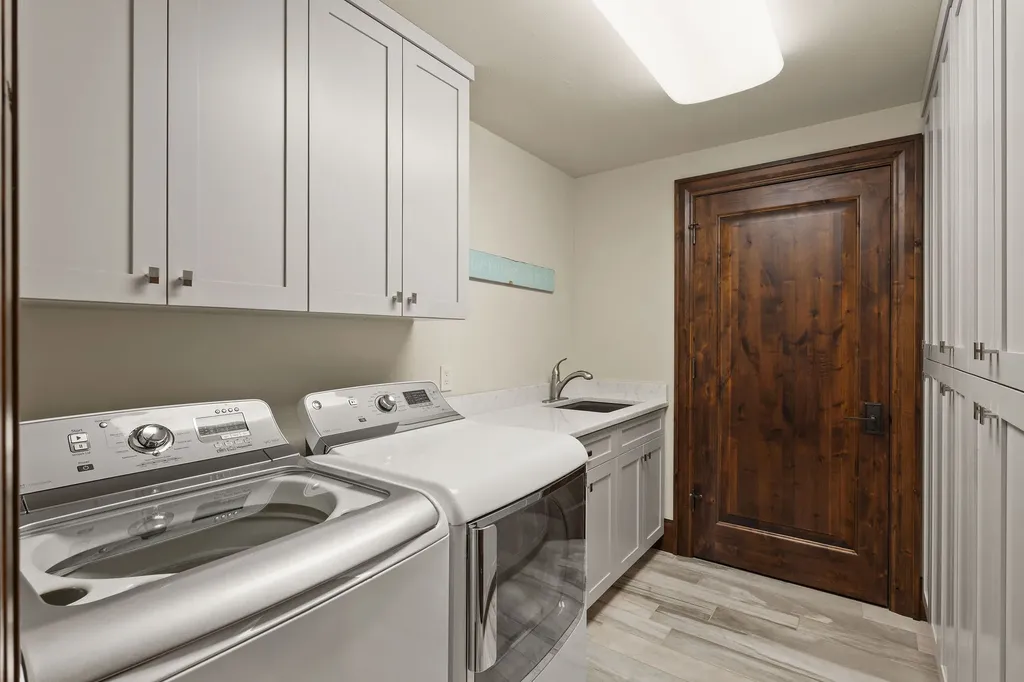 464 Electric Avenue Bigfork MT 59911