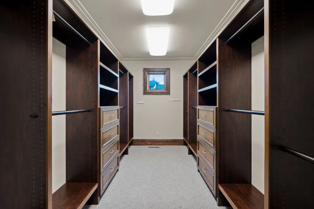 464 Electric Avenue Bigfork MT 59911