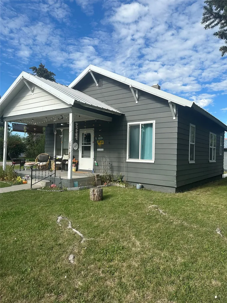 317 1st Avenue SE Ronan MT 59864