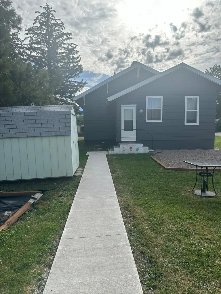 317 1st Avenue SE Ronan MT 59864