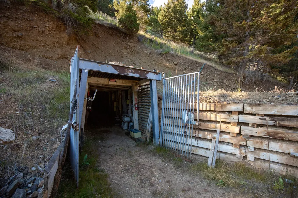 576 Wisconsin Creek Road Sheridan MT 59749