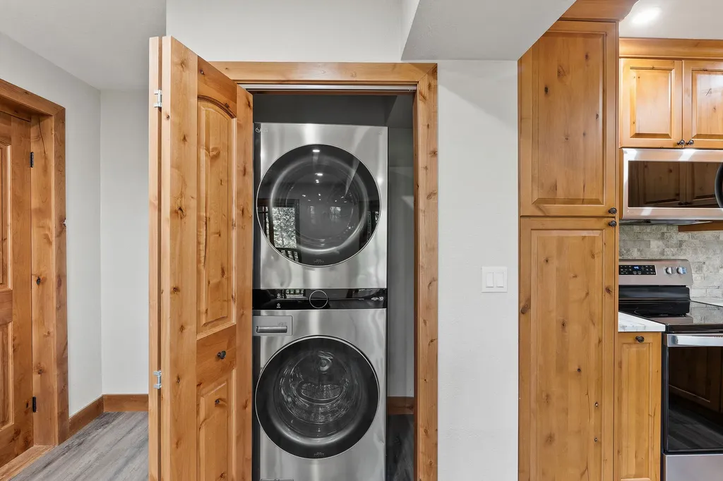 1922 Suncrest Drive Whitefish MT 59937