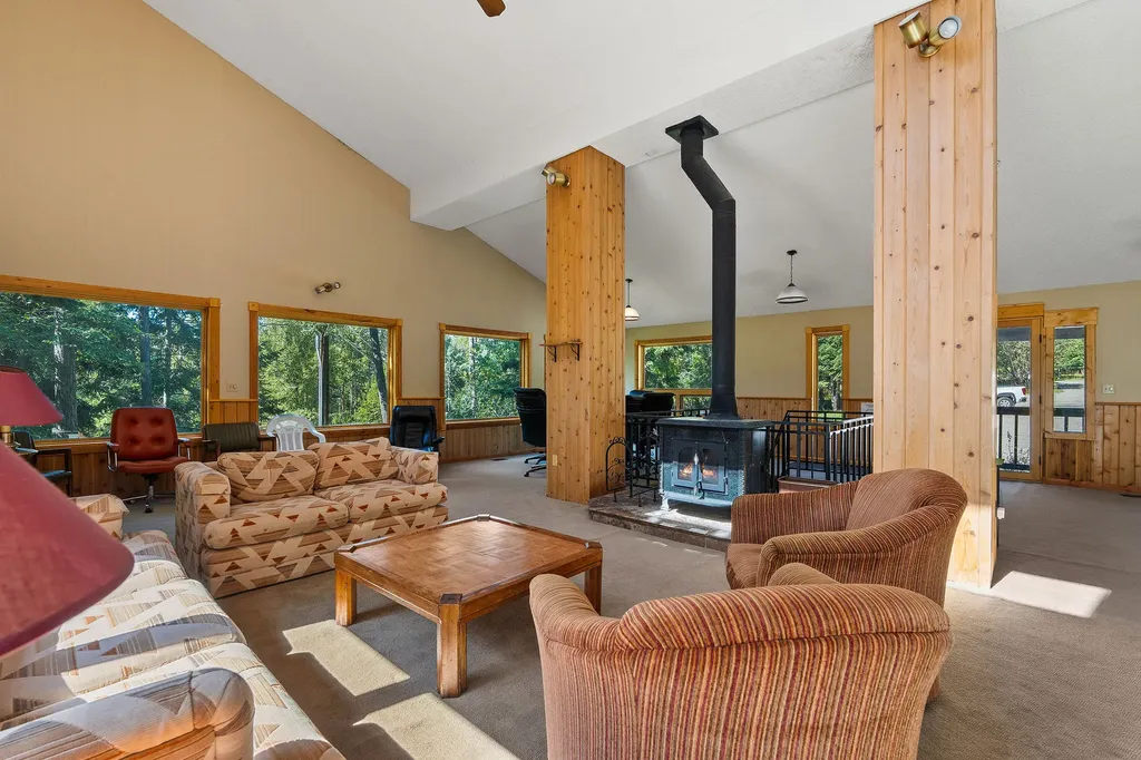 1922 Suncrest Drive Whitefish MT 59937