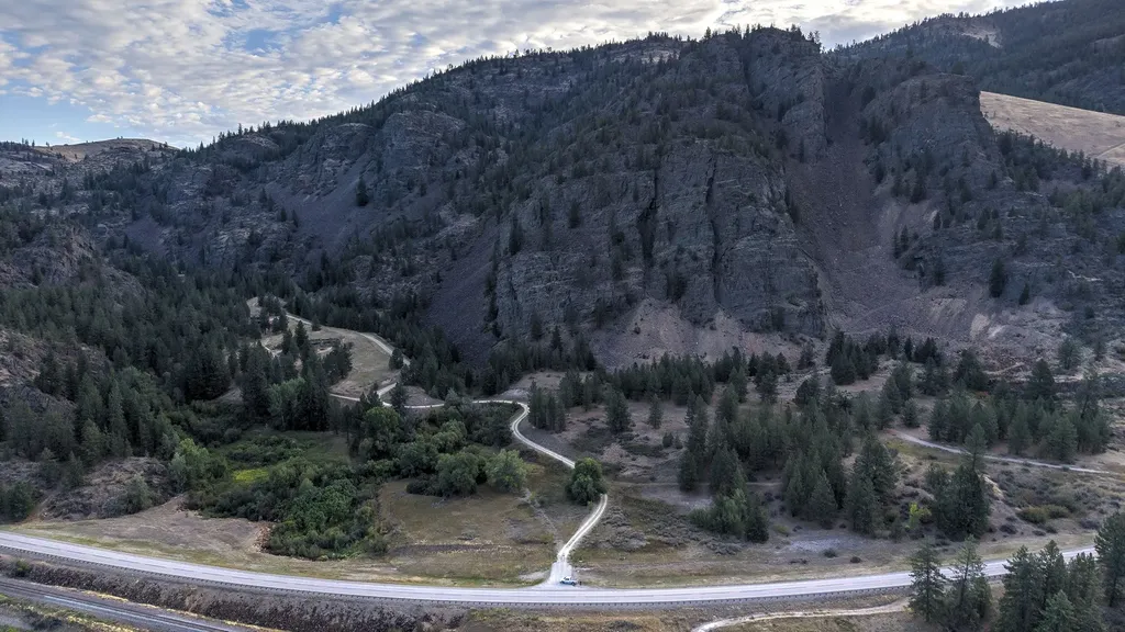 7927 Mount Highway 200 Plains MT 59859